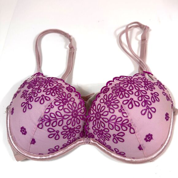 Victoria's Secret Sexy Little Thing 34C Bra Lite Pink Embroidered Underwire Y2K - Picture 1 of 10